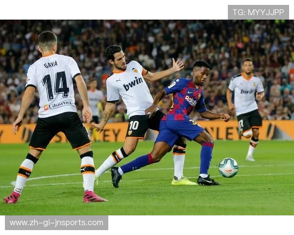 足球比赛中的无球跑动技巧与进攻空间利用 足球比赛中的无球跑动技巧与进攻空间利用